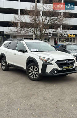 Subaru Outback  2024