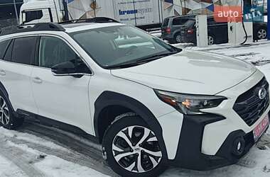 Subaru Outback  2023