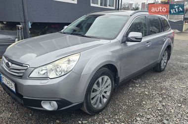 Subaru Outback  2011