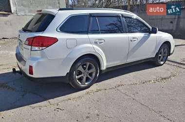 Subaru Outback  2010