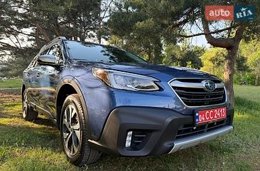 Subaru Outback  2022