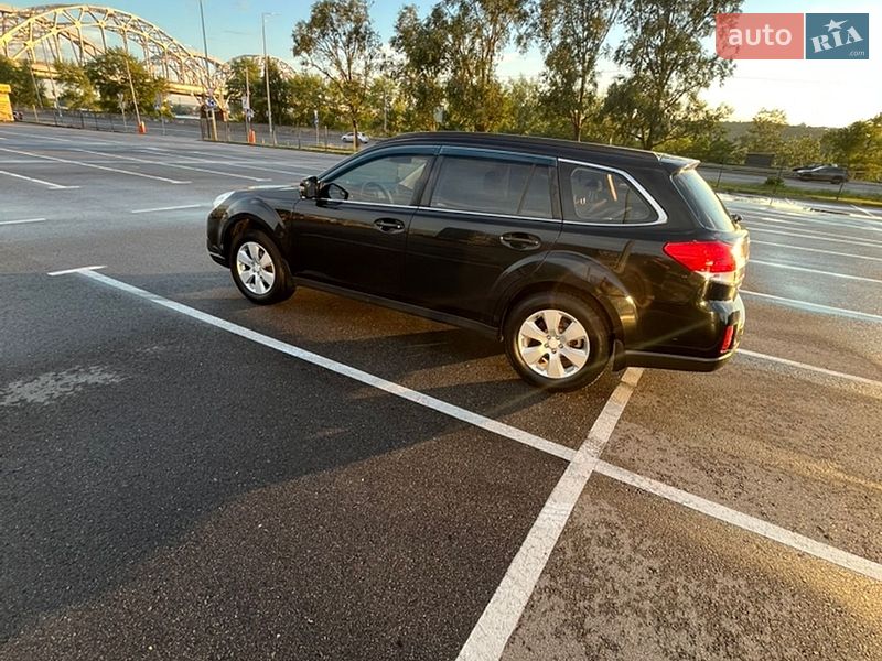 Універсал Subaru Outback 2012 в Києві