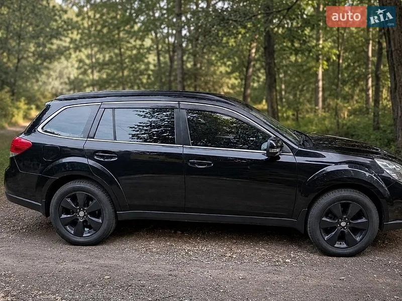 Subaru Outback 2011