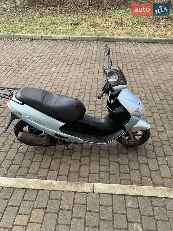 Скутер Suzuki Address 110