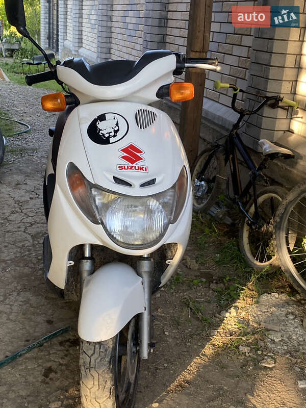 Скутер Suzuki Address 110