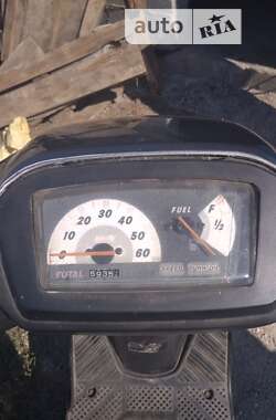 Suzuki Address V100  2004