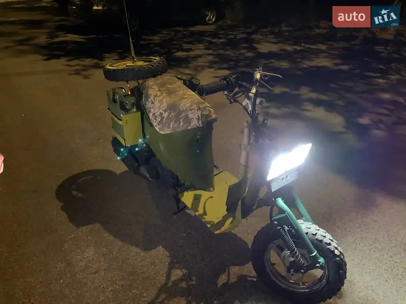 Suzuki Address V100 2006