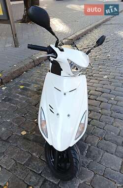 Suzuki Address V125  2012