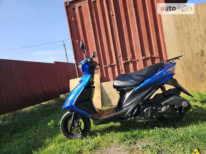 Скутер Suzuki Address V125