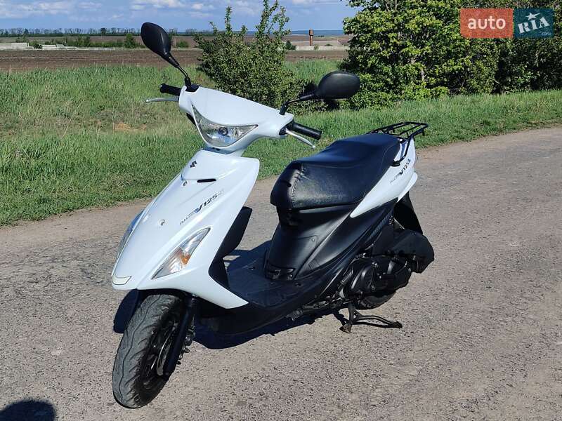 Скутер Suzuki Address V125