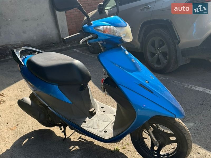 Скутер Suzuki Address V50
