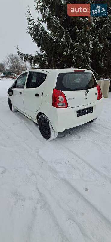 Хэтчбек Suzuki Alto