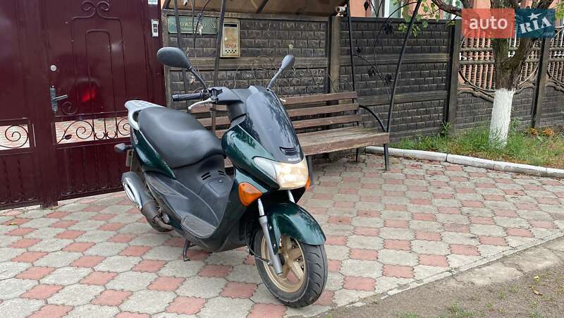 Макси-скутер Suzuki Avenis 150