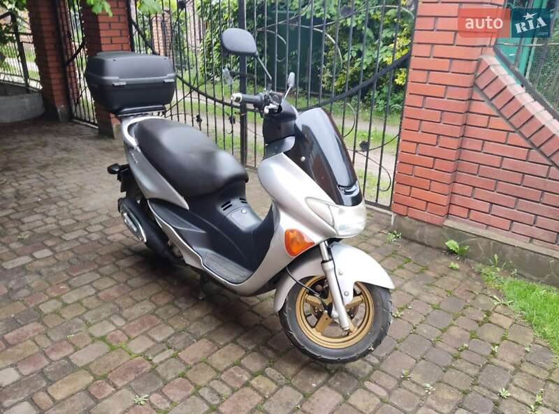 Мото Suzuki Avenis 150
