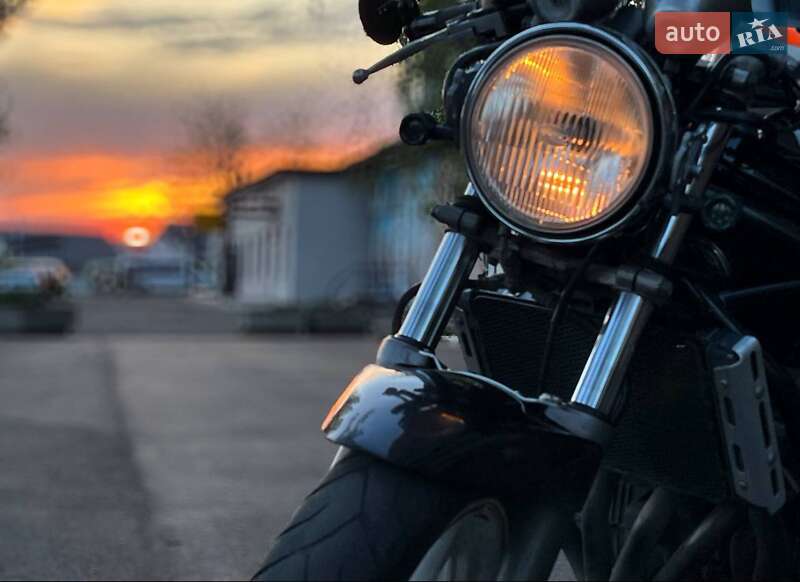 Мотоцикл Без обтекателей (Naked bike) Suzuki Bandit