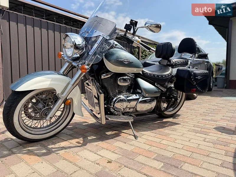 Suzuki Boulevard C50T 2011