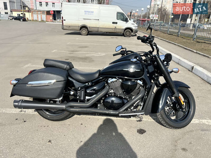 Мотоцикл Круизер Suzuki Boulevard C90