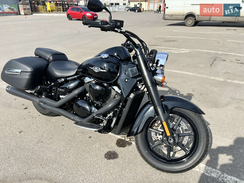 Мотоцикл Круізер Suzuki Boulevard C90