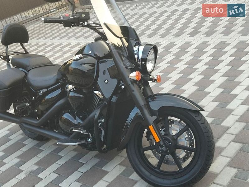 Мото Suzuki Boulevard C90