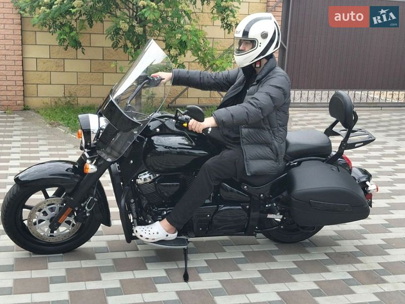 Suzuki Boulevard C90