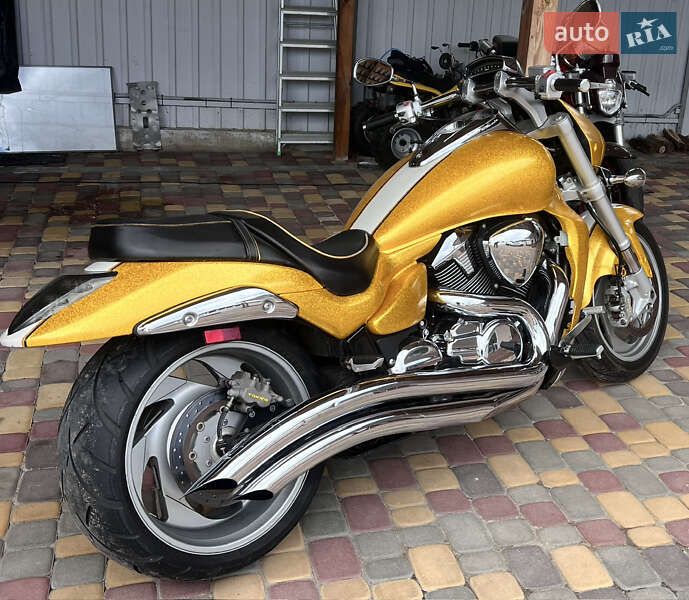 Мотоцикл Чоппер Suzuki Boulevard M109R