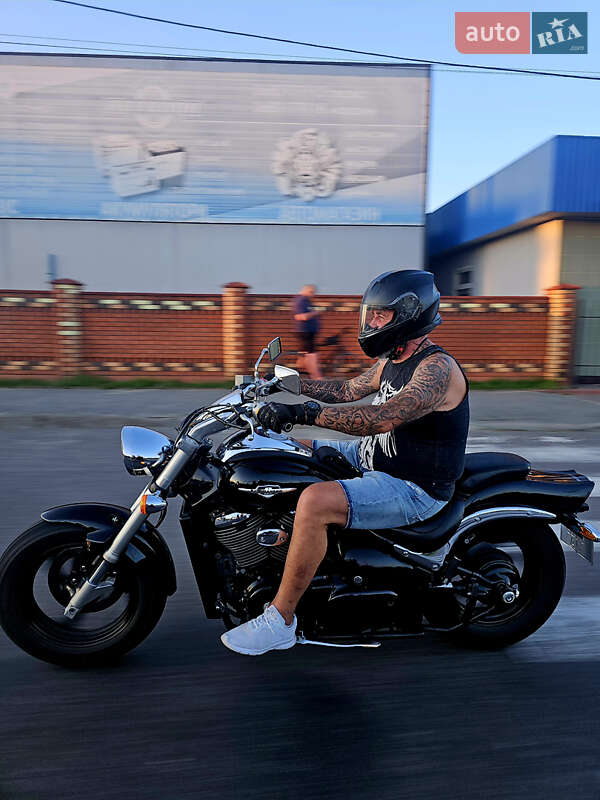 Мото Suzuki Boulevard S40