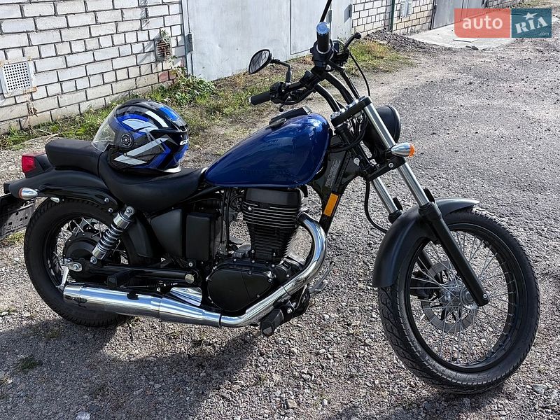 Мотоцикл Круізер Suzuki Boulevard S40