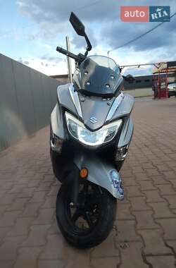Suzuki Burgman 125  2012