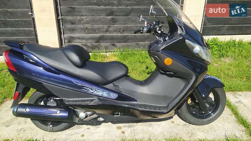 Suzuki Burgman 400
