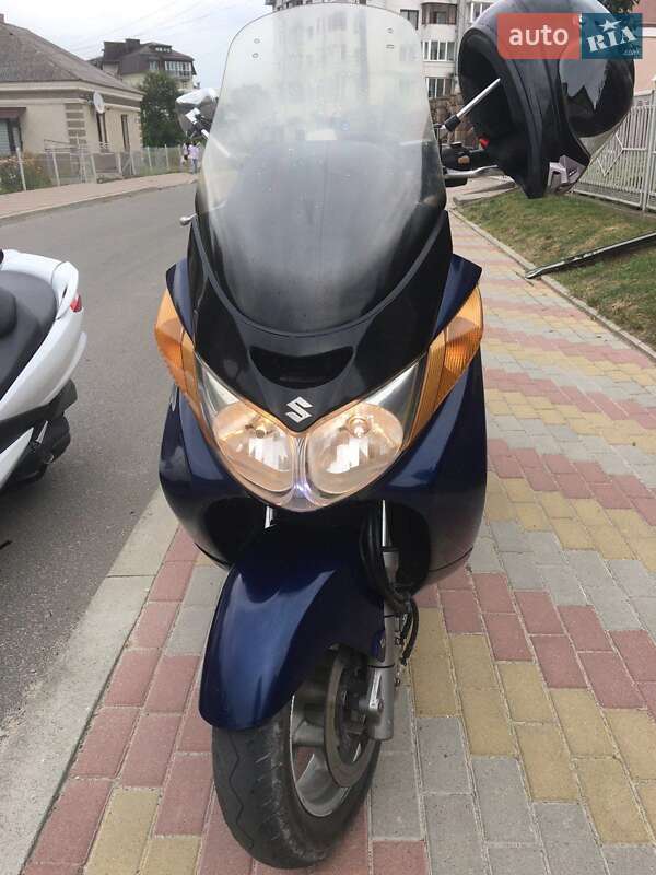 Макси-скутер Suzuki Burgman 400