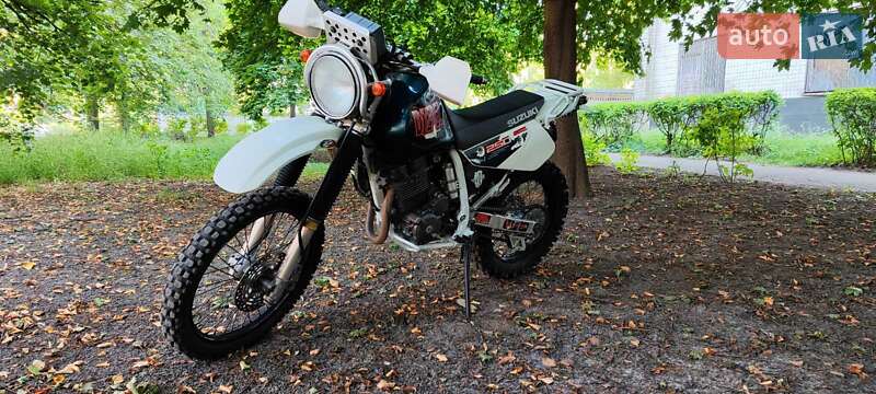 Suzuki Djebel 250XC