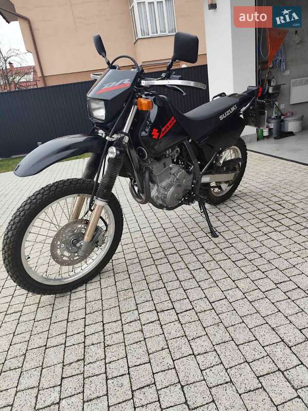 Мото Suzuki DR 650
