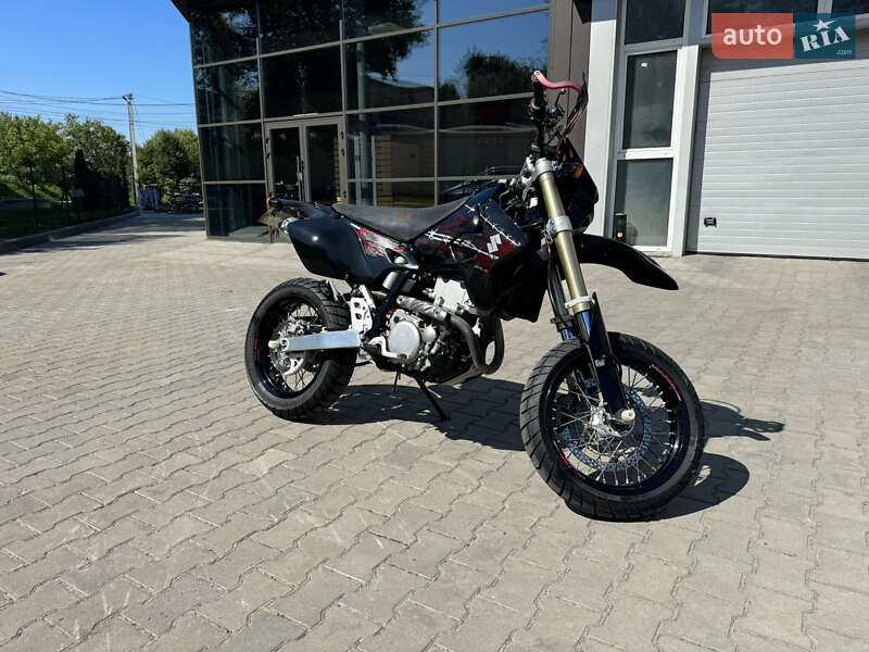 Suzuki DR-Z 400SM