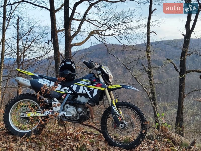 Suzuki DR-Z 400SM