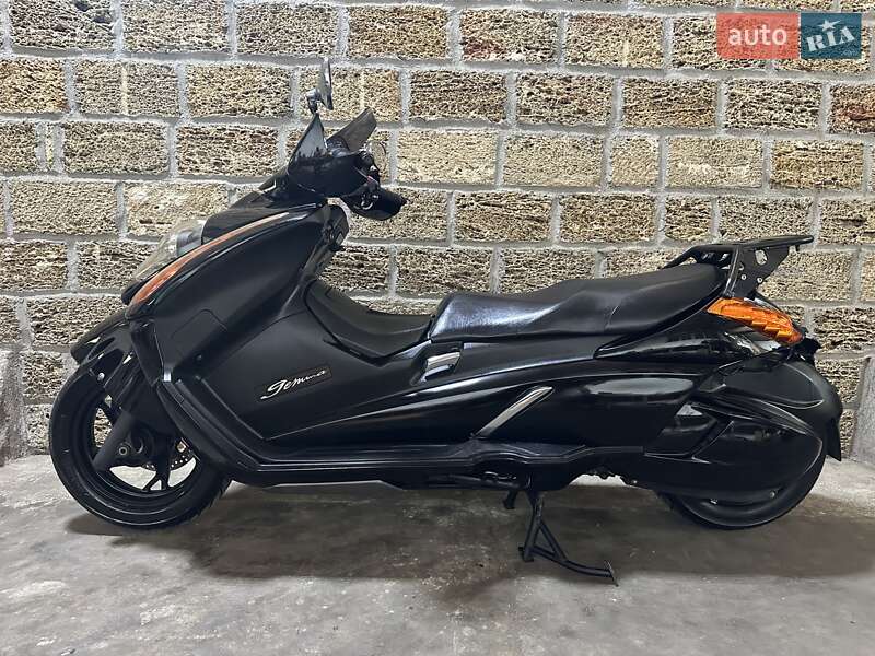 Мото Suzuki Gemma 250