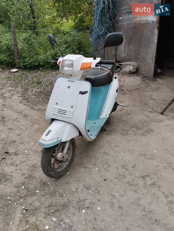 Скутер Suzuki Gemma 50