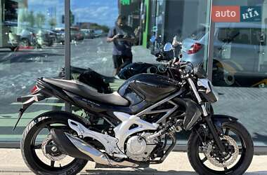 Suzuki Gladius 650 2010