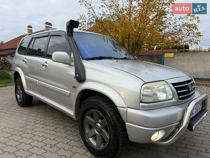 Позашляховик / Кросовер Suzuki Grand Vitara XL7