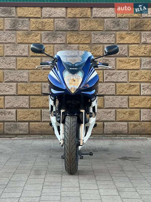 Suzuki GS 500F