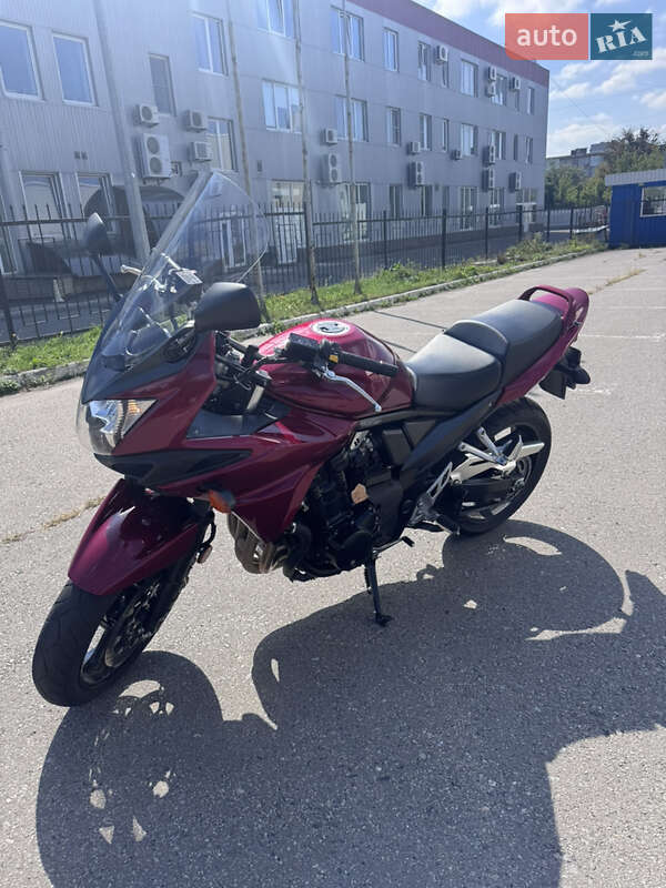 Мотоцикл Спорт-туризм Suzuki GSF 1250S