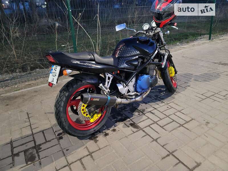 Мотоцикл Без обтекателей (Naked bike) Suzuki GSF 400 Bandit