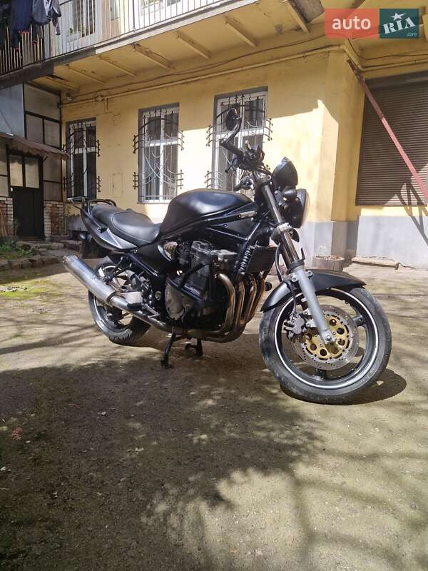 Мотоцикл Классик Suzuki GSF 600 Bandit