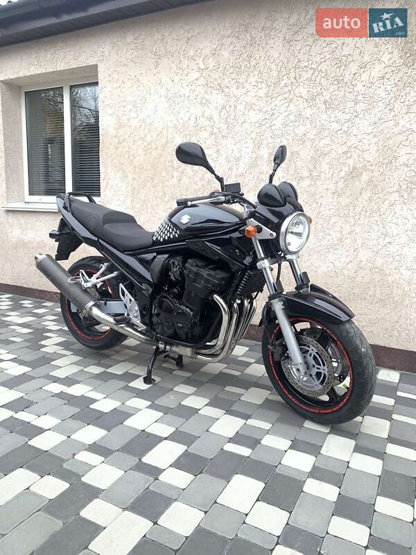 Мотоцикл Классик Suzuki GSF 650 Bandit