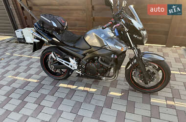 Suzuki GSR 400  2010
