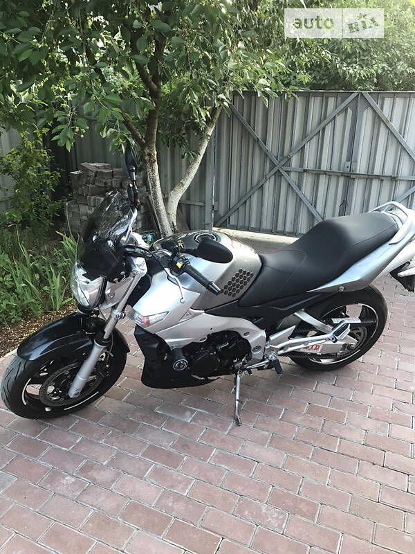 Мотоцикл Спорт-туризм Suzuki GSR 600