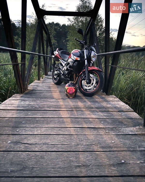 Мотоцикл Спорт-туризм Suzuki GSR 600