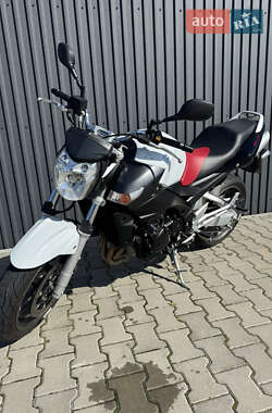 Suzuki GSR 600  2007