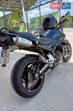 Suzuki GSR 600  2010