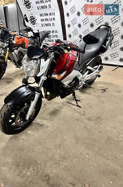 Suzuki GSR 600  2009
