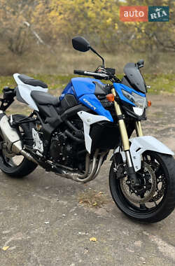 Suzuki GSR 750 2013